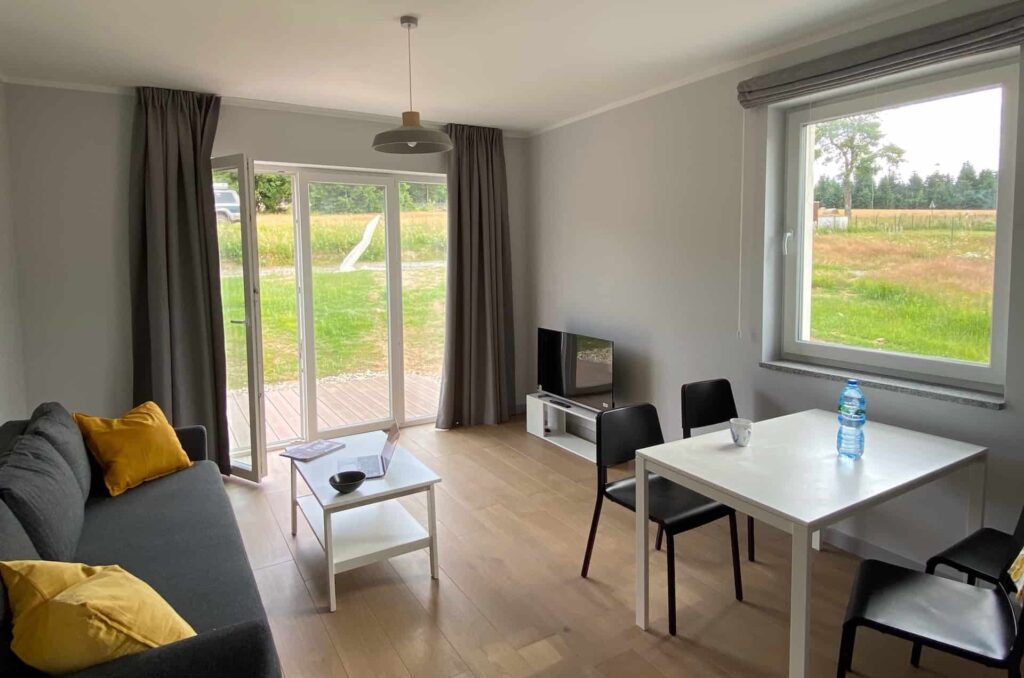 noclegi kotlina klodzka apartament spalona zolty