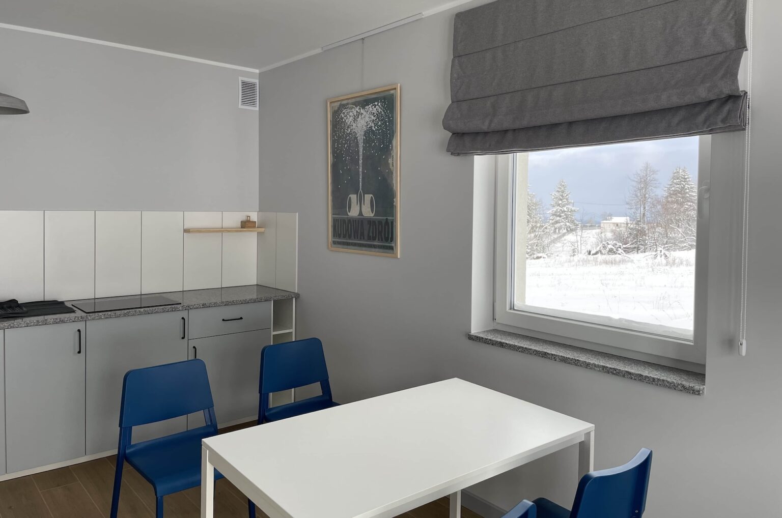 apartament niebieski spalona sport