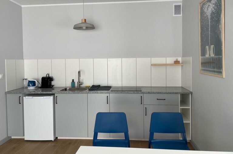 apartamenty spalona sport niebieski salon