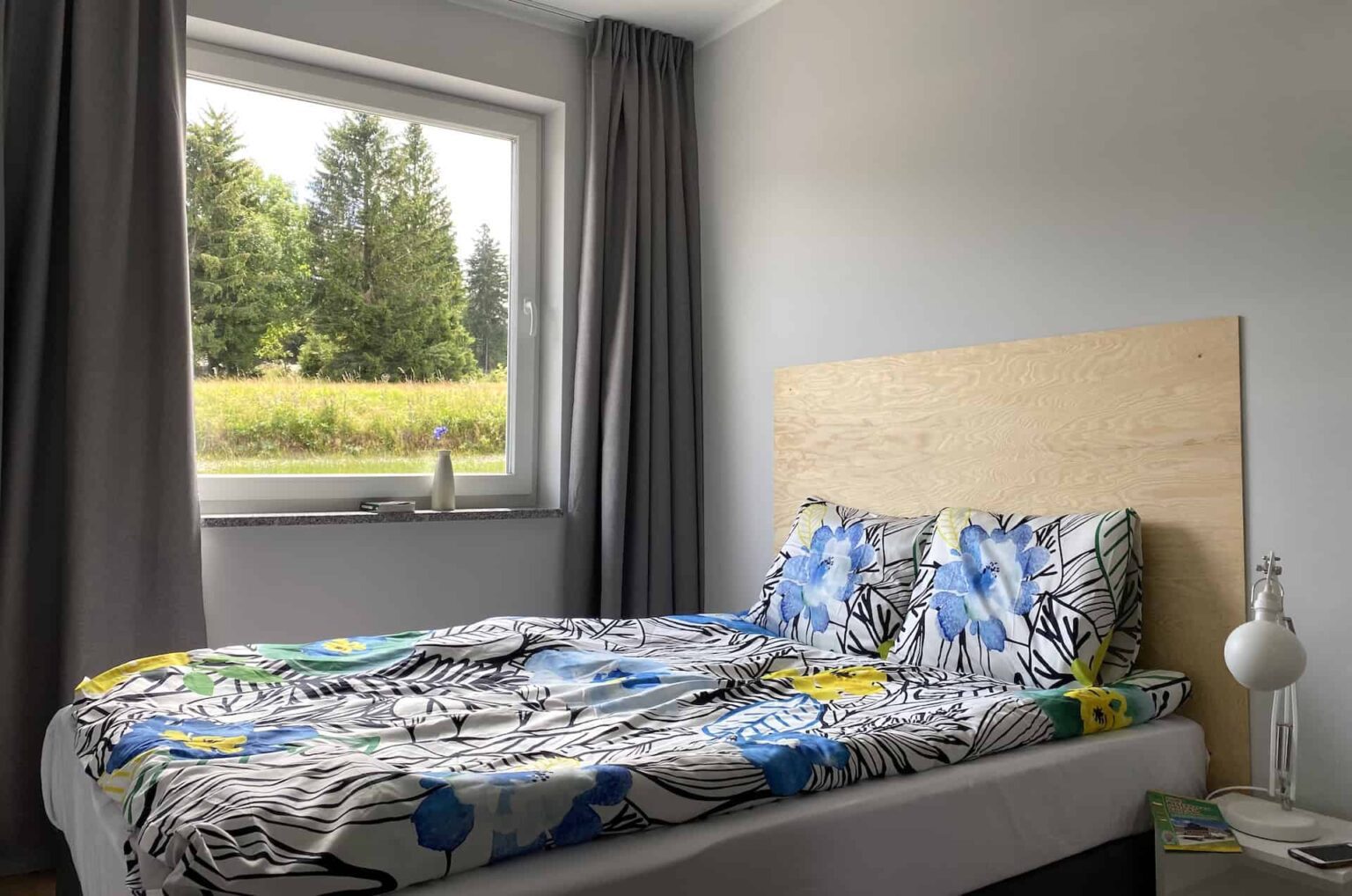 apartament spalona sypialnia